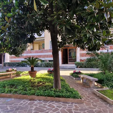 Daire Oasi - Vaticano Gemelli Treno Clima Netflix Wi-fi Garden Parking